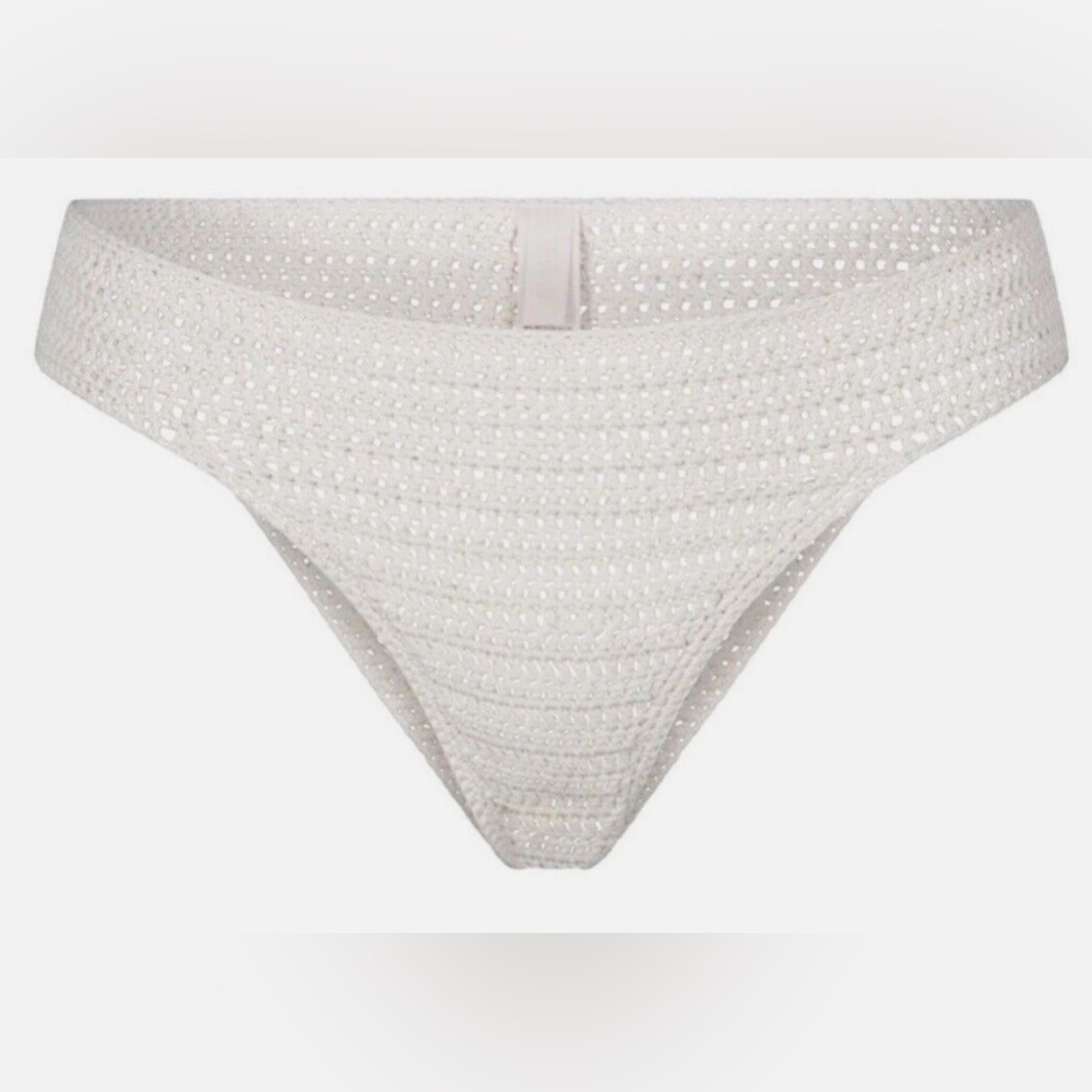 SKIMS Swim Crocheted Bikini Bottom NWT Size 2x Marble White Boho Style
